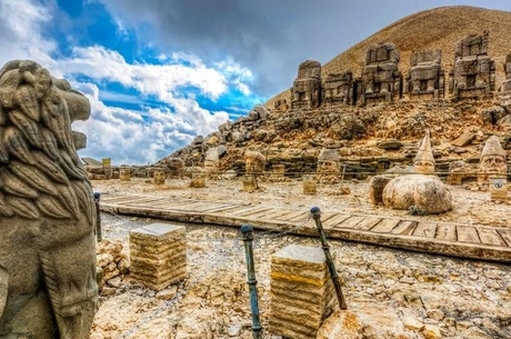 İZMİR ÇIKIŞLI UÇAKLI VANDAN GAPA YOLCULUK TURU 5 GECE