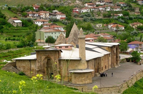 İZMİR ÇIKIŞLI UÇAKLI VANDAN GAPA YOLCULUK TURU 5 GECE